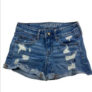 American Eagle Outfitters super stretch distressed denim Jean shorts size 2